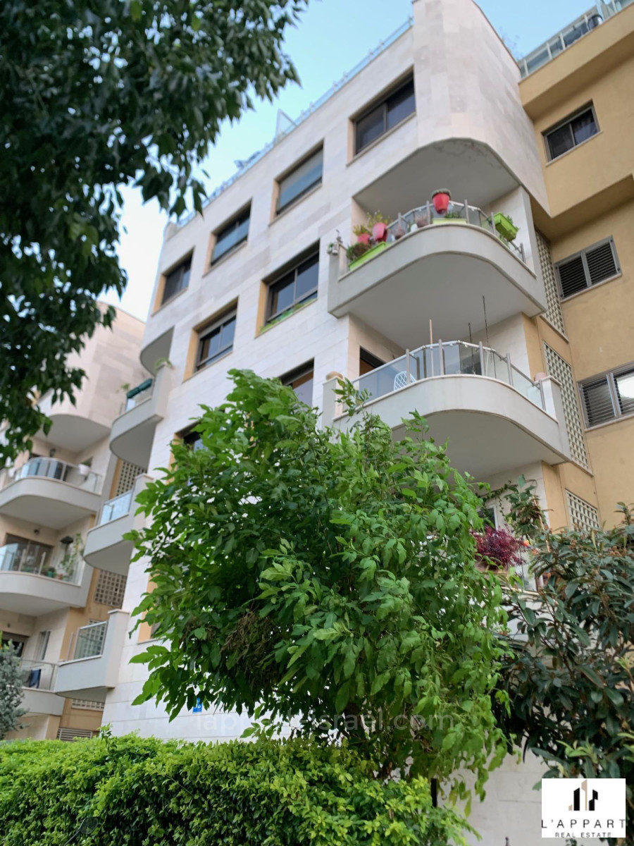 Apartment 3 Rooms Tel Aviv City center 175-IBL-3245