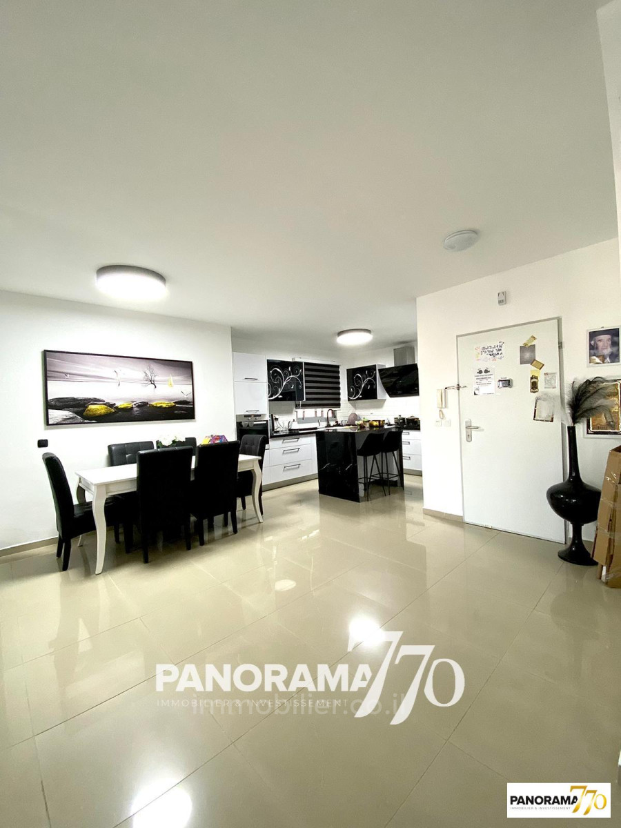 Apartment 5 Rooms Ashkelon Agamim 233-IBL-1386