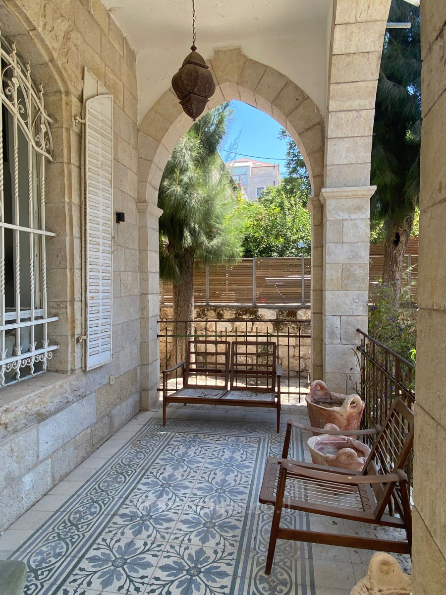 Villa 4 Rooms Jerusalem Baka 245-IBL-1821