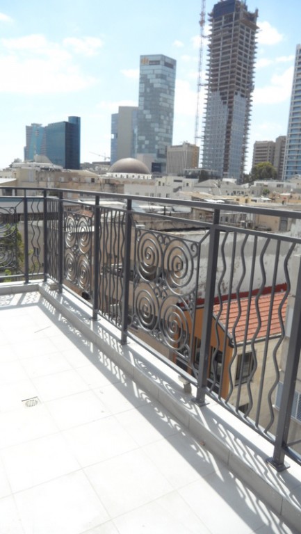 Apartment 2.5 Rooms Tel Aviv Rothshild 291-IBL-340