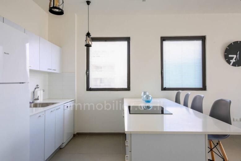 Apartment 3 Rooms Tel Aviv quarter of the sea 291-IBL-736