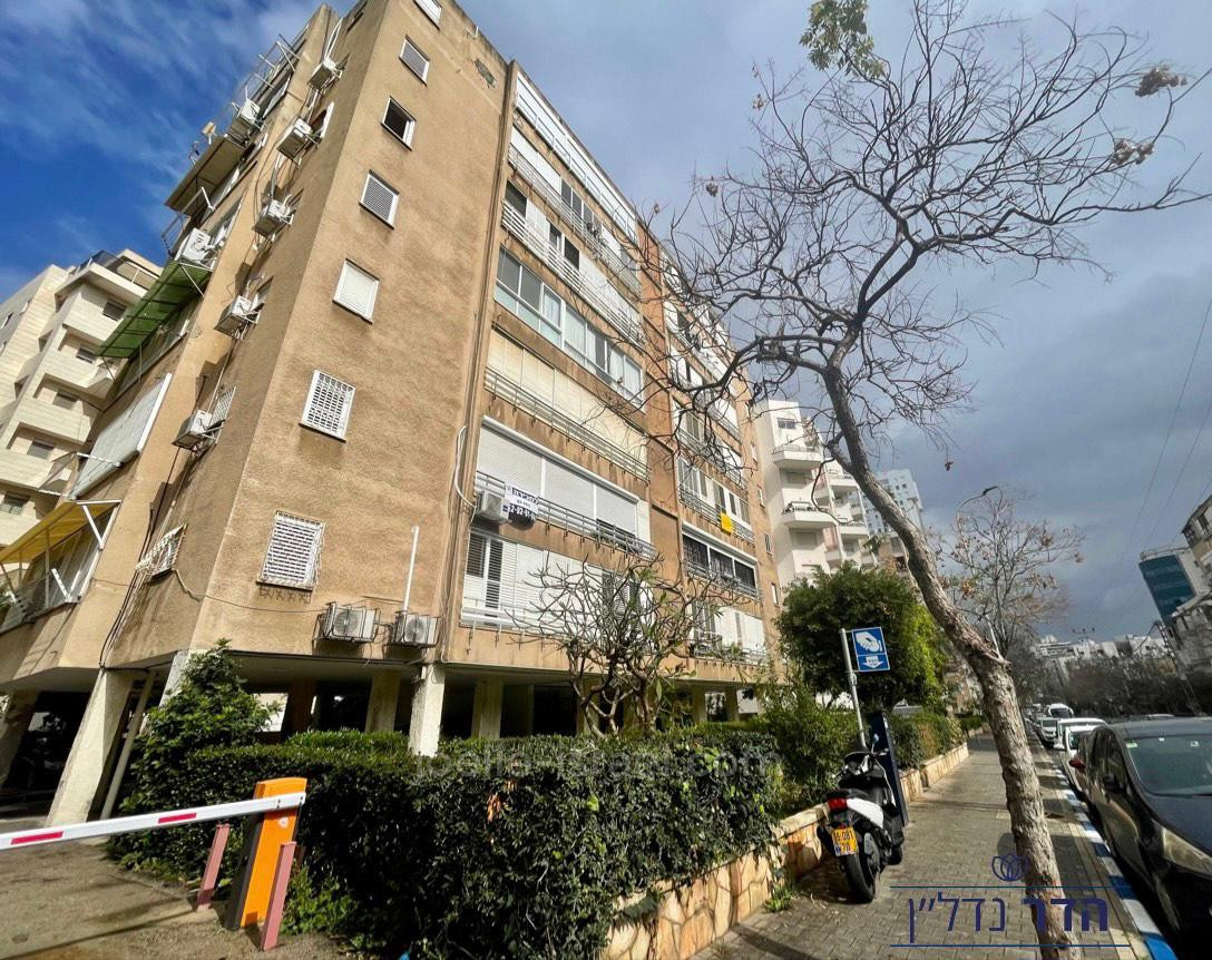 Apartment 4 Rooms Netanya Kikar 316-IBL-1594