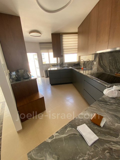 For sale Penthouse Netanya