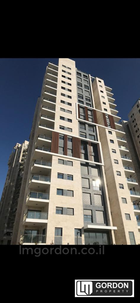 Apartment 4 Rooms Tel Aviv Hatikva 357-IBL-1478