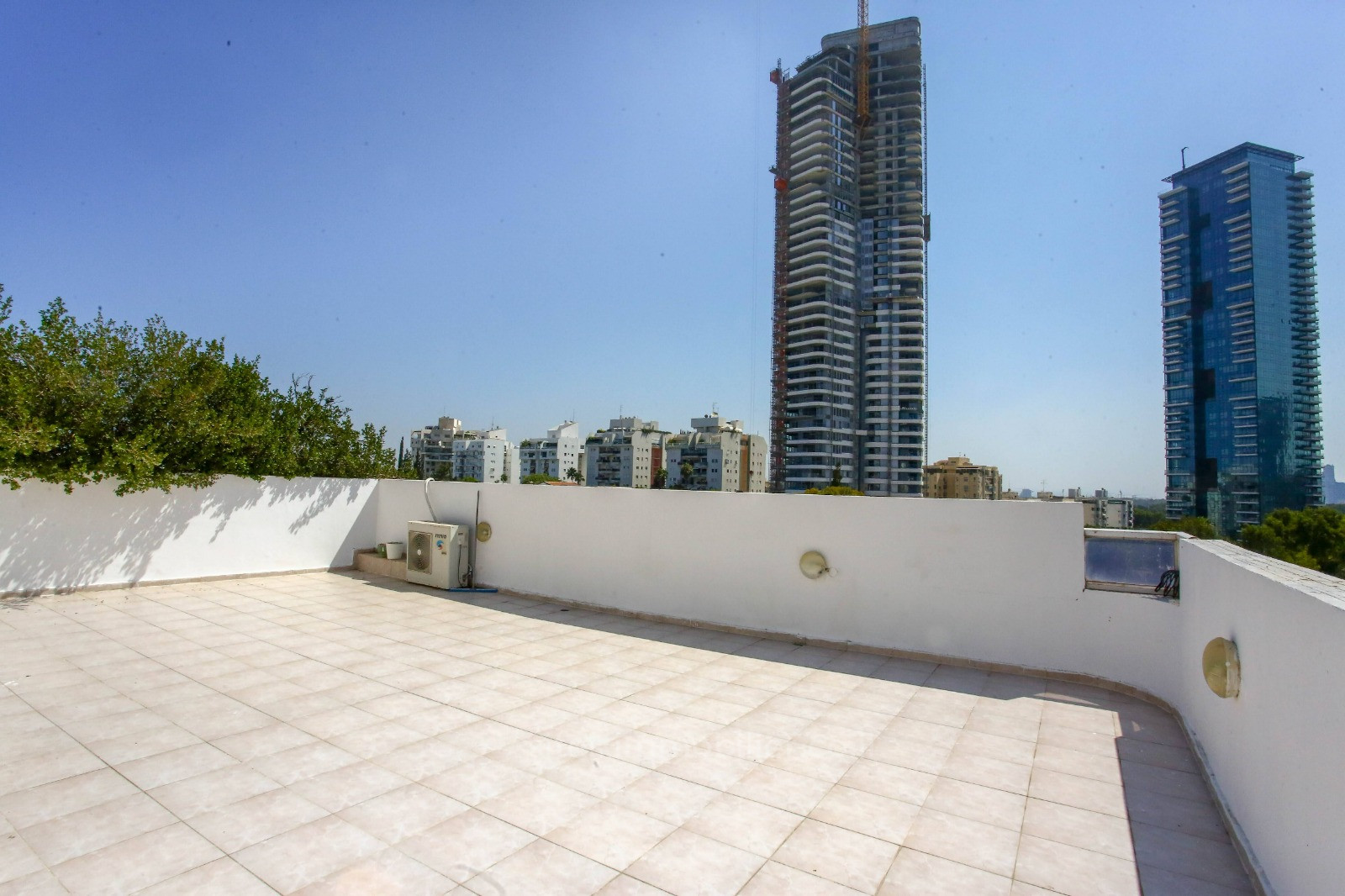 Duplex-Penthouse 5 Rooms Tel Aviv Bavli 457-IBL-1244