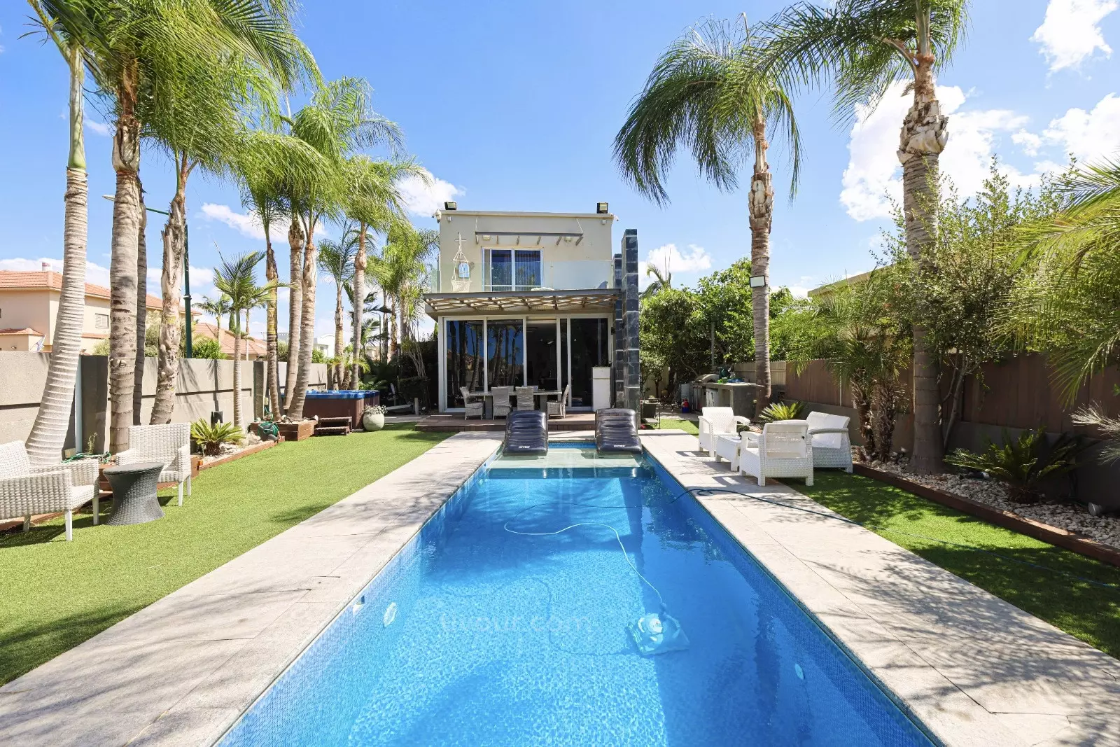 Villa prestigieuse a vendre a Gan Yavne 