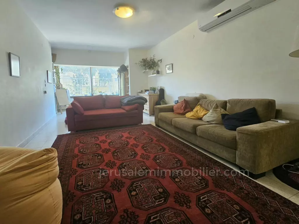 דירת 3 חדרים למכירה בקריית שמואל ירושלים, גבול רחביה