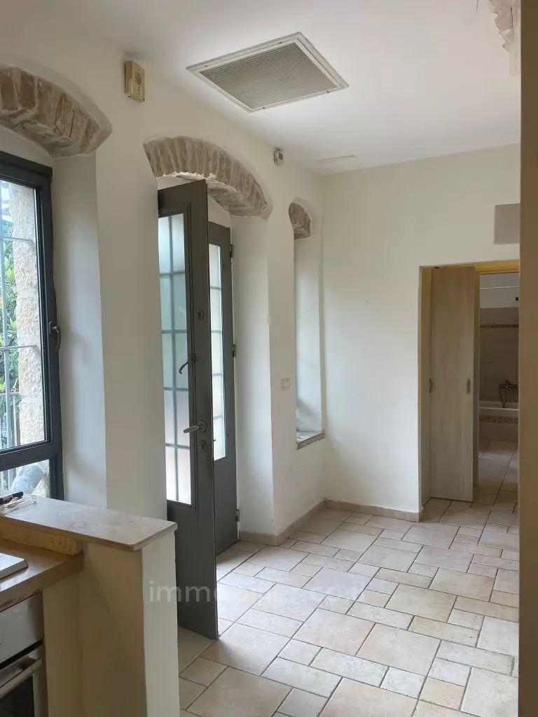 Apartment for rent in Jerusalem - Moshava Germanit