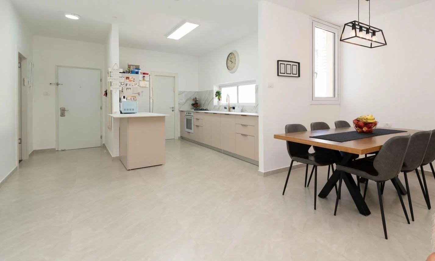 Jabotinsky Street - Netanya City Center