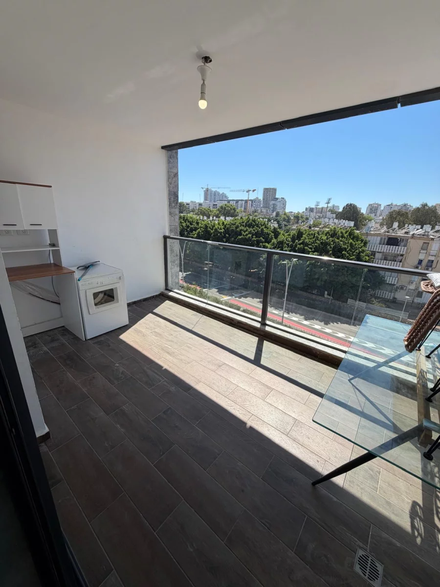 À ne pas rater ! 4 pièces à louer, proche de toutes commodités dans un bel immeuble, Bet, Ashdod