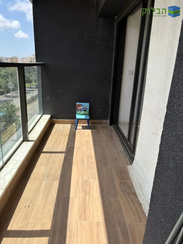 4-room apartment | Mamad | Revivim neighborhood in Rishon LeZion