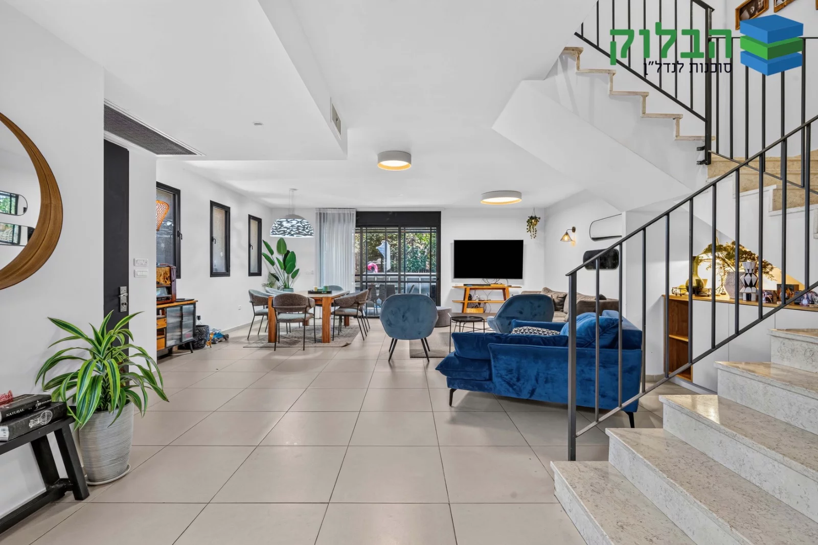 For Sale – Rare Luxury Property in Rishon LeZion! ? Shikun HaMizrach – Marbad HaKsamim Street