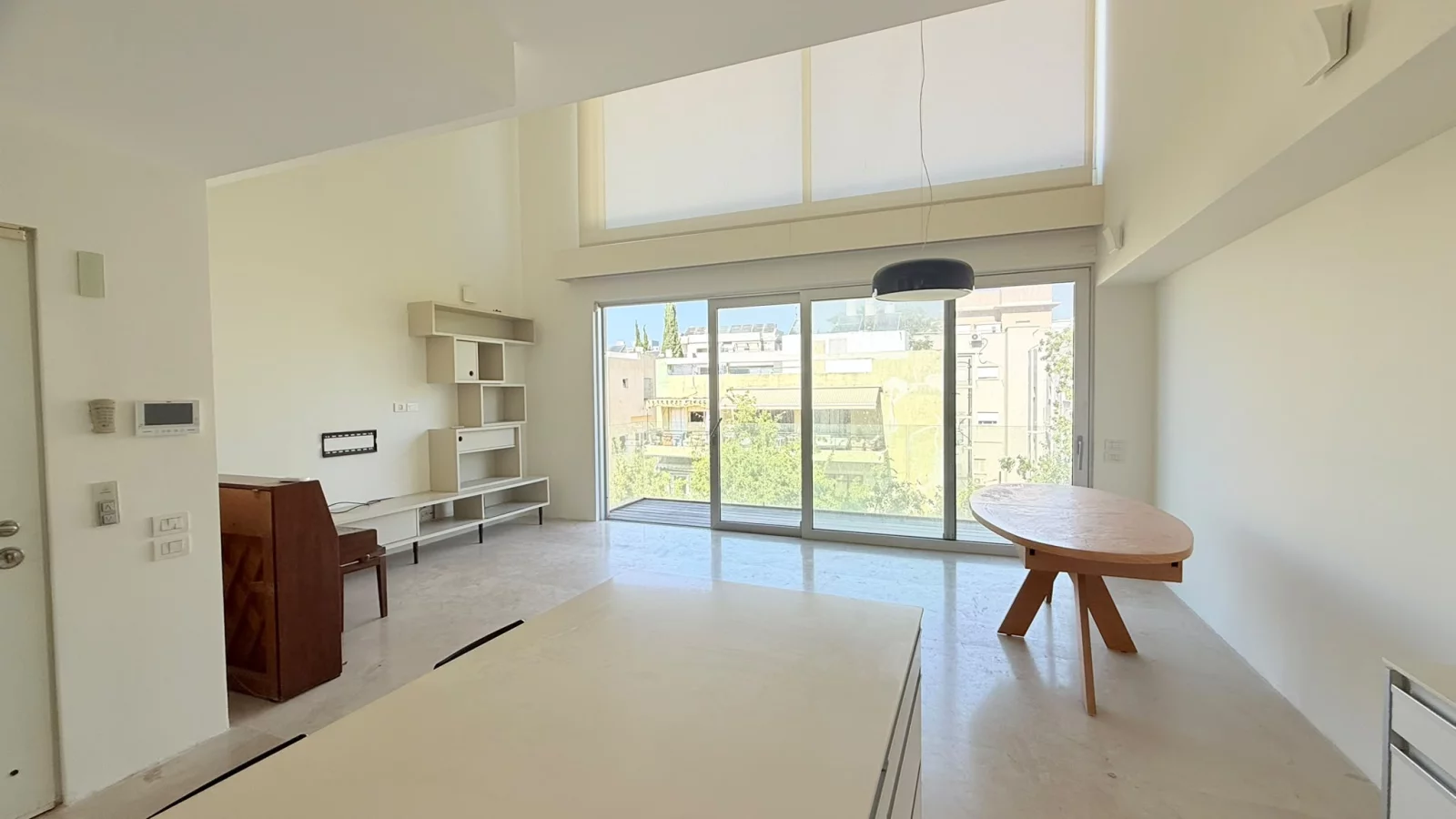 Rare single-level 4-room apartment with double-height living room, Zamenhof Street (Tel Aviv - Old North)