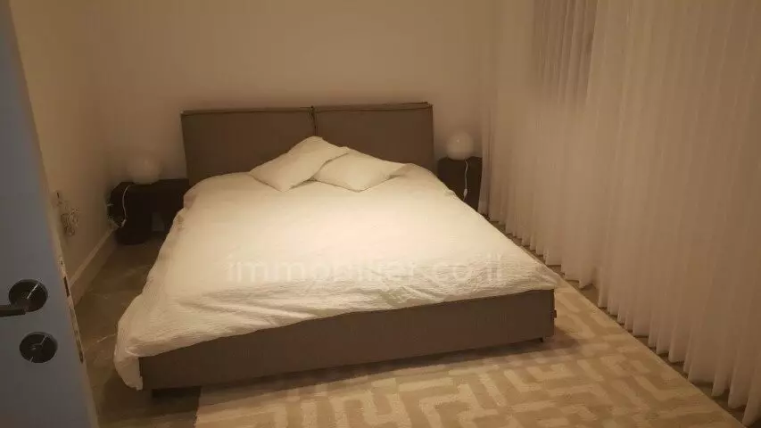 Apartment 4 rooms Jerusalem Rehavia 1-IBL-2639