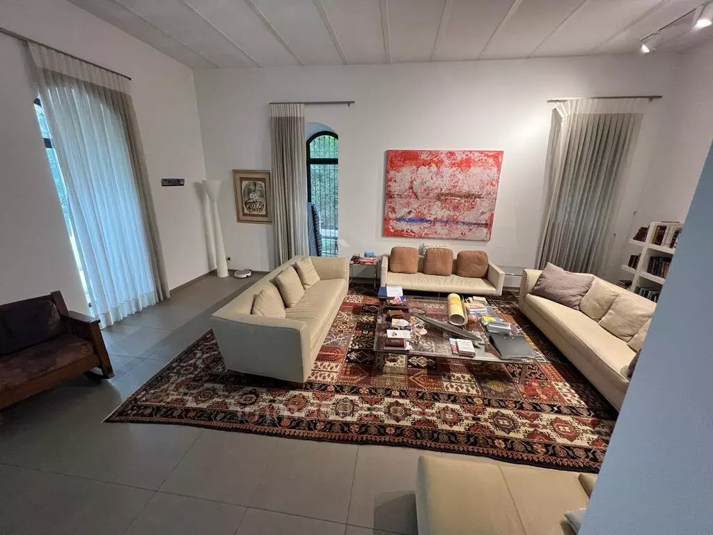 Villa 6 rooms Jerusalem Baka 1-IBL-2756