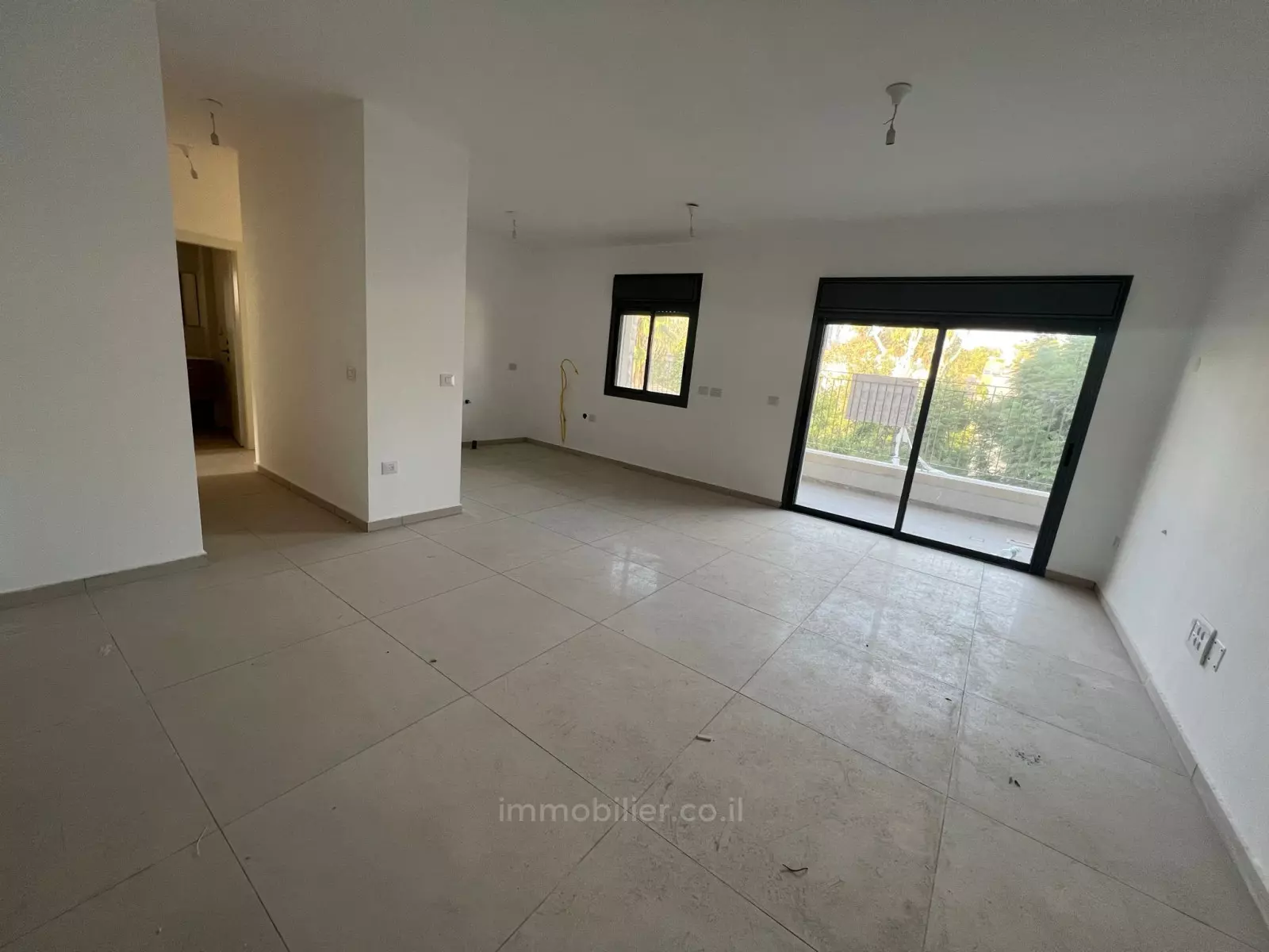 Apartment 4 Rooms Jerusalem Mochava Germanit 1-IBL-2853