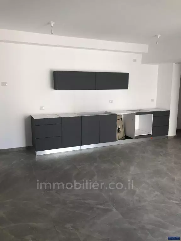 Apartment 2 rooms Jerusalem Baka 144-IBL-559