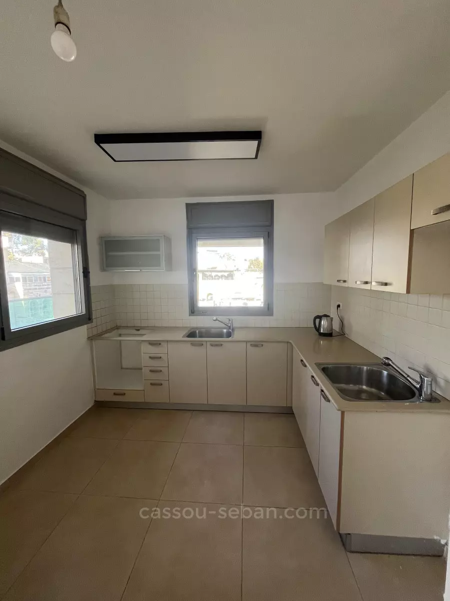 Apartment 4 rooms Jerusalem City center 144-IBL-601