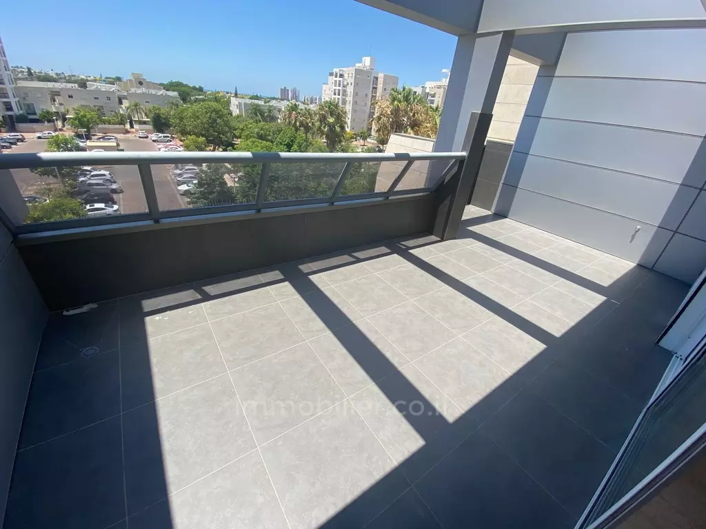 Apartment 4 rooms Ashdod Tet vav 15-IBL-2870