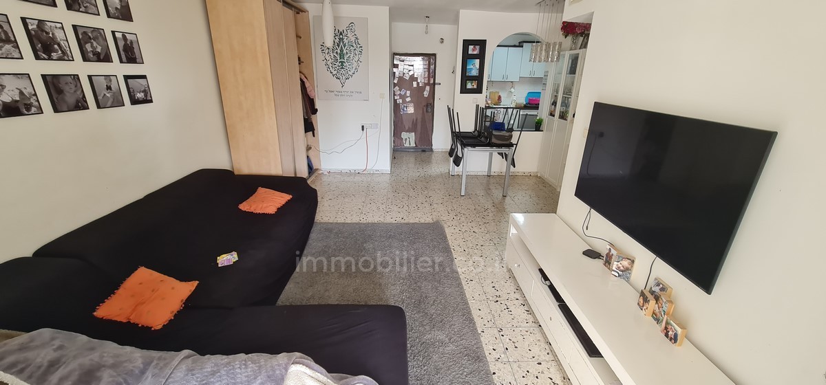 Apartment 4 Rooms Ashdod Youd Alef 15-IBL-2878