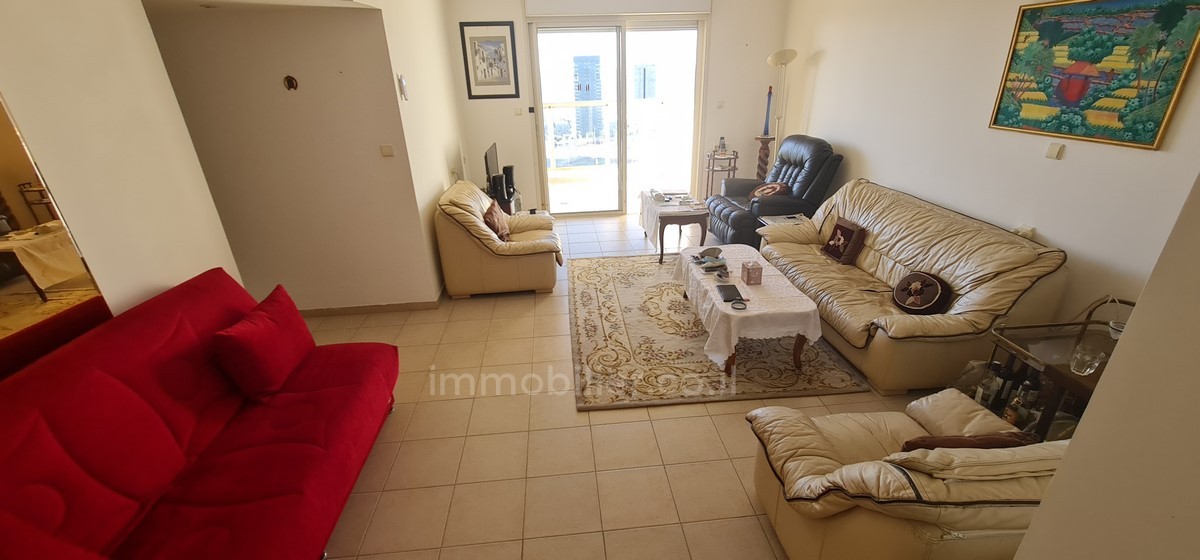Apartment 3 Rooms Ashdod Beachfront 15-IBL-2886