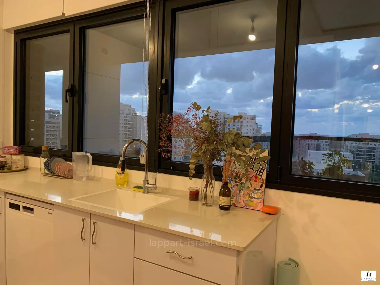 Apartment 4 rooms Tel Aviv Ramat Aviv Gimel 175-IBL-2991