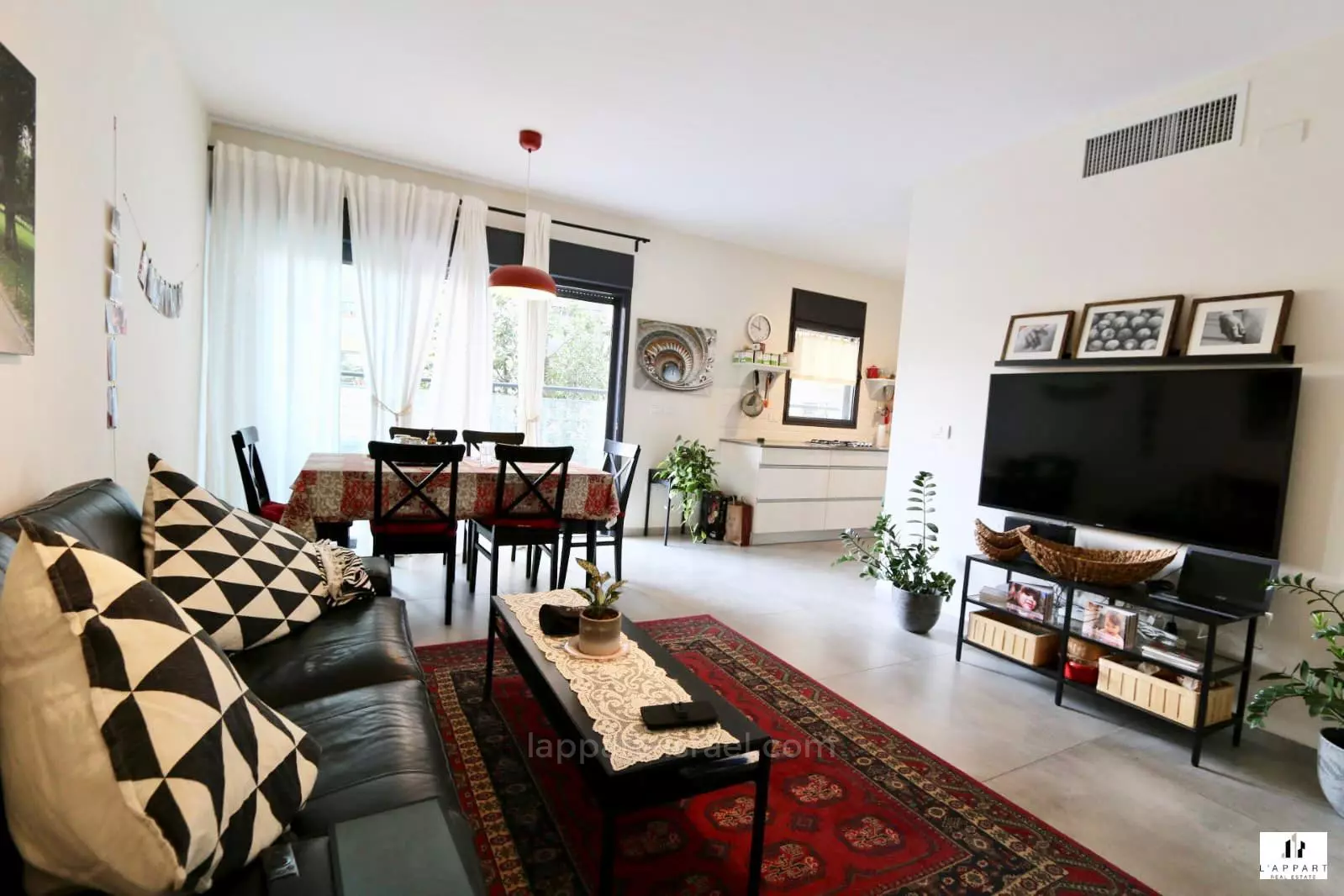 Apartment 3 rooms Tel Aviv City center 175-IBL-3098