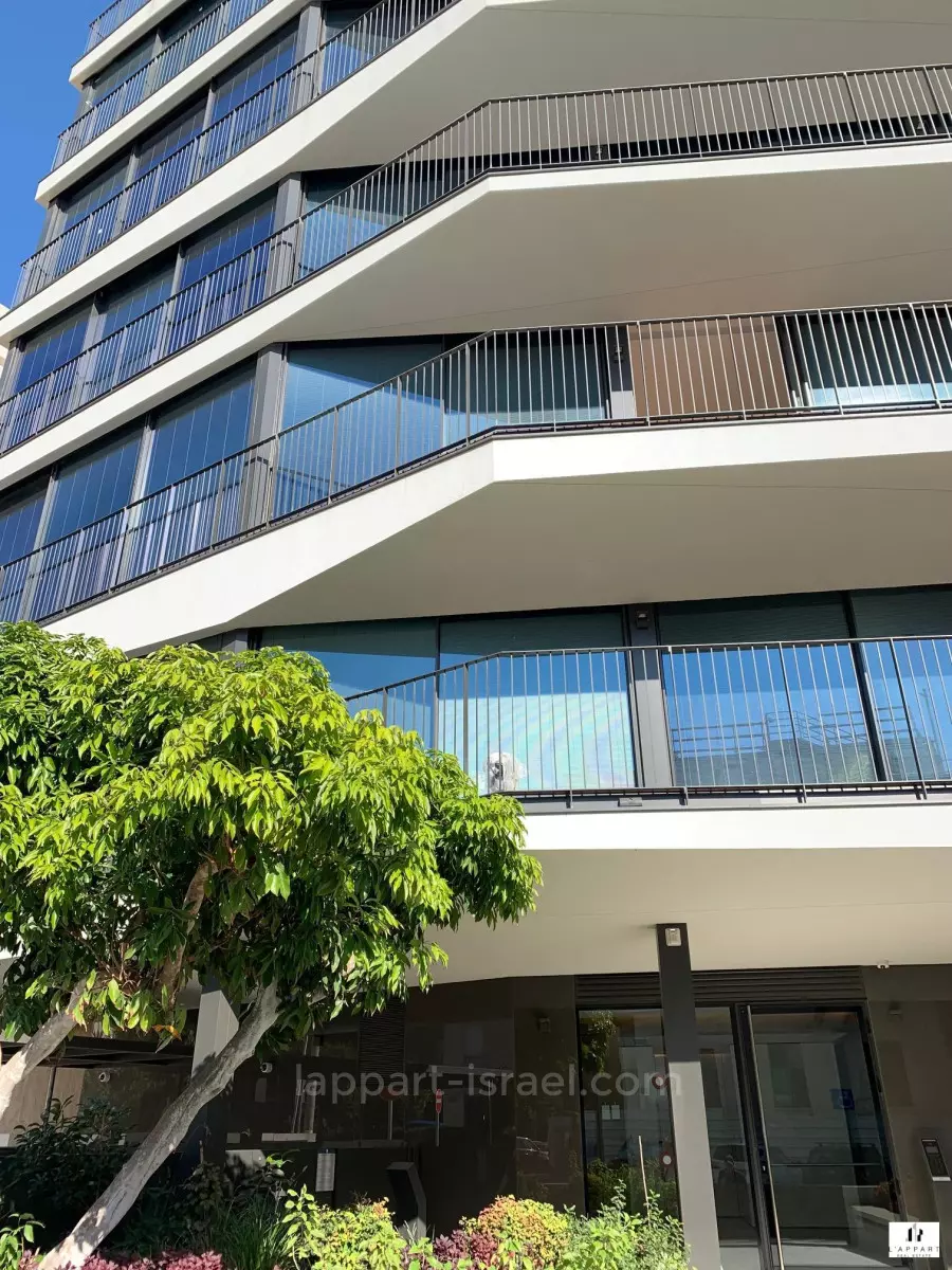 Apartment 4 rooms Tel Aviv quarter of the sea 175-IBL-3102