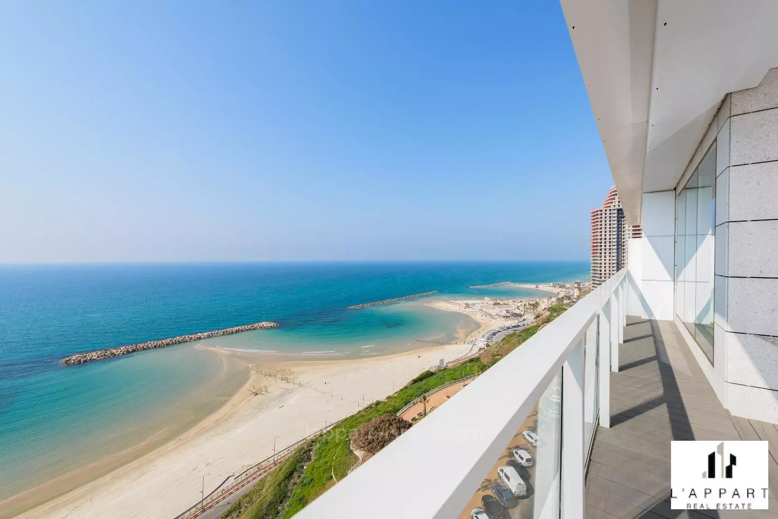 Apartment 4 rooms Netanya City center 175-IBL-3134