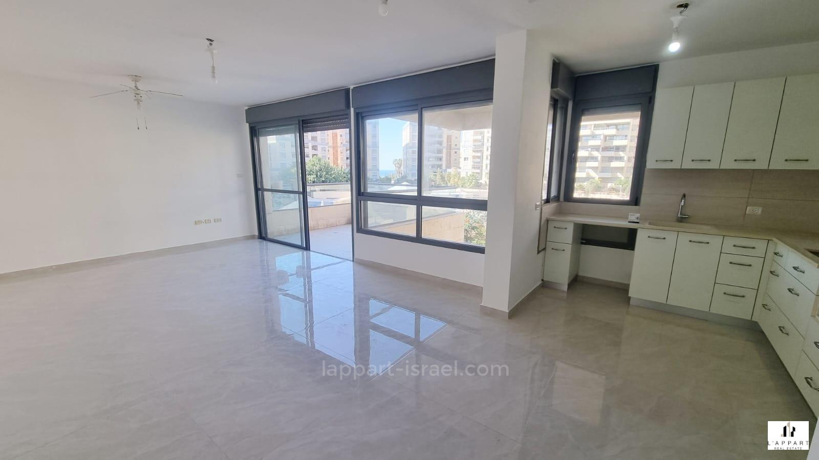 Apartment 4 Rooms Tel Aviv Ramat Aviv 175-IBL-3143