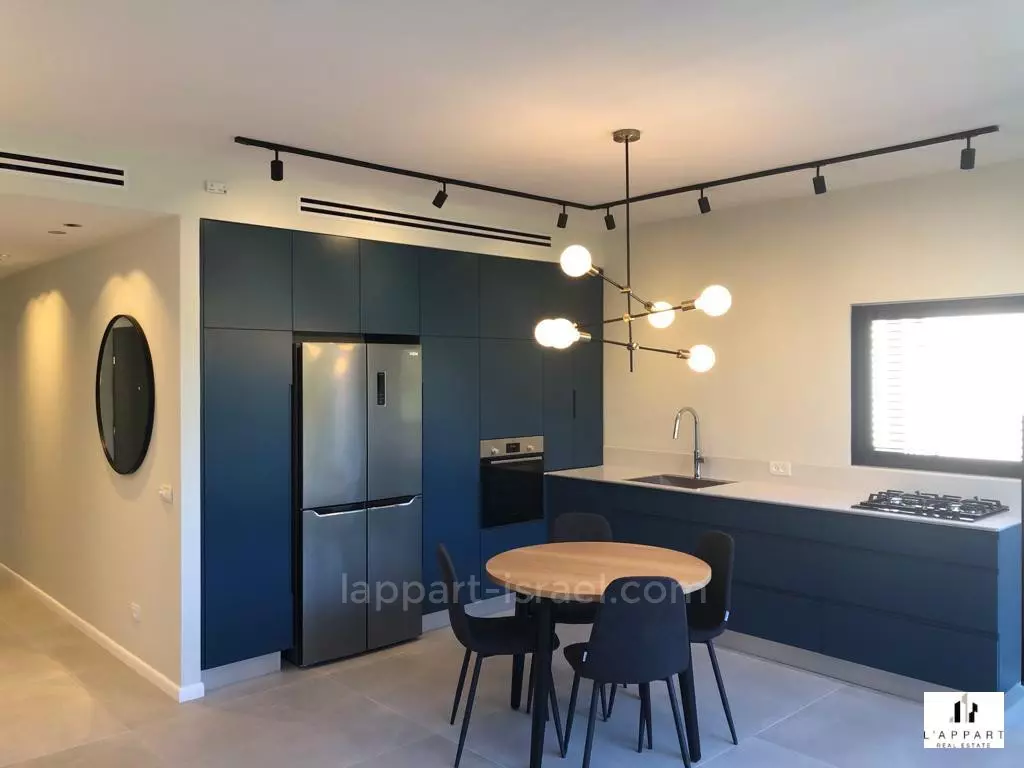 Apartment 3 rooms Tel Aviv quarter of the sea 175-IBL-3166