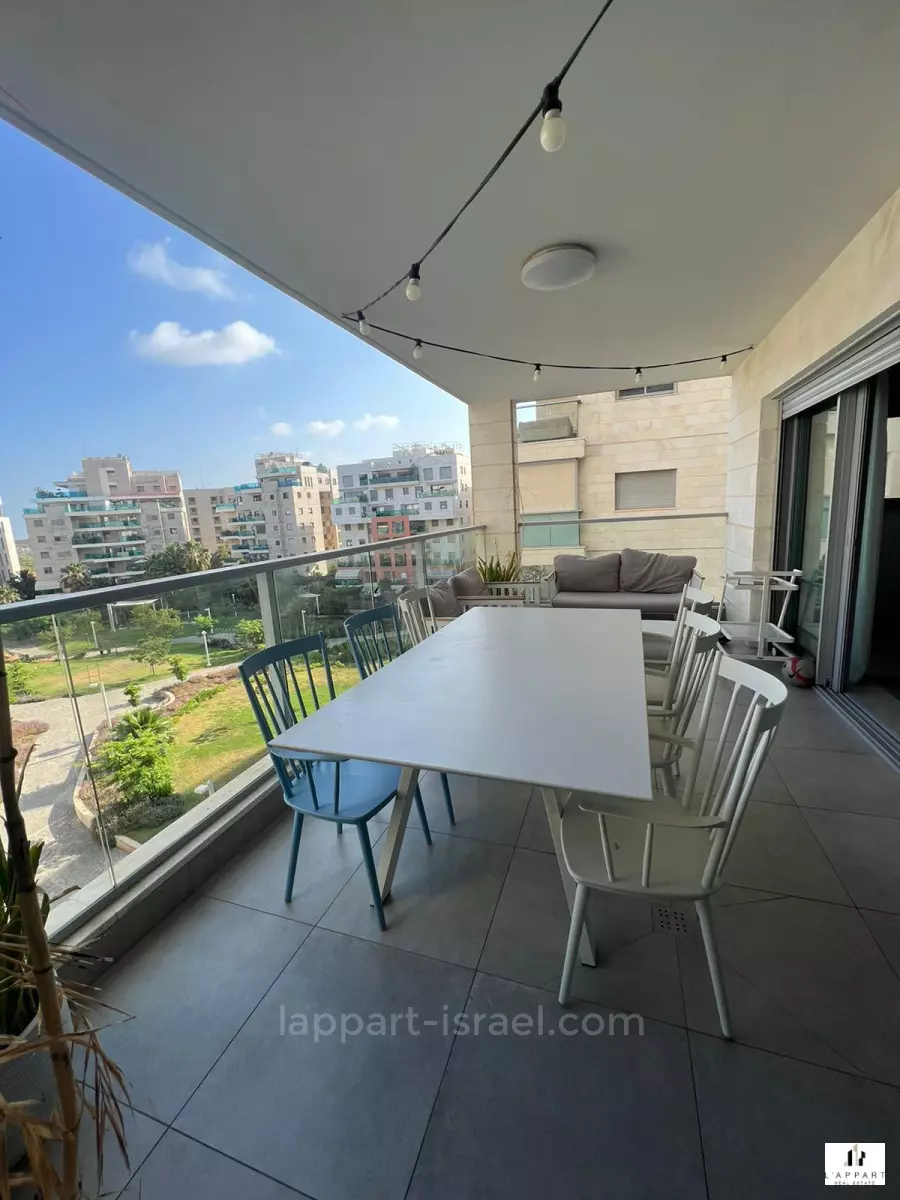 Apartment 4 rooms Tel Aviv Ramat Aviv 175-IBL-3217