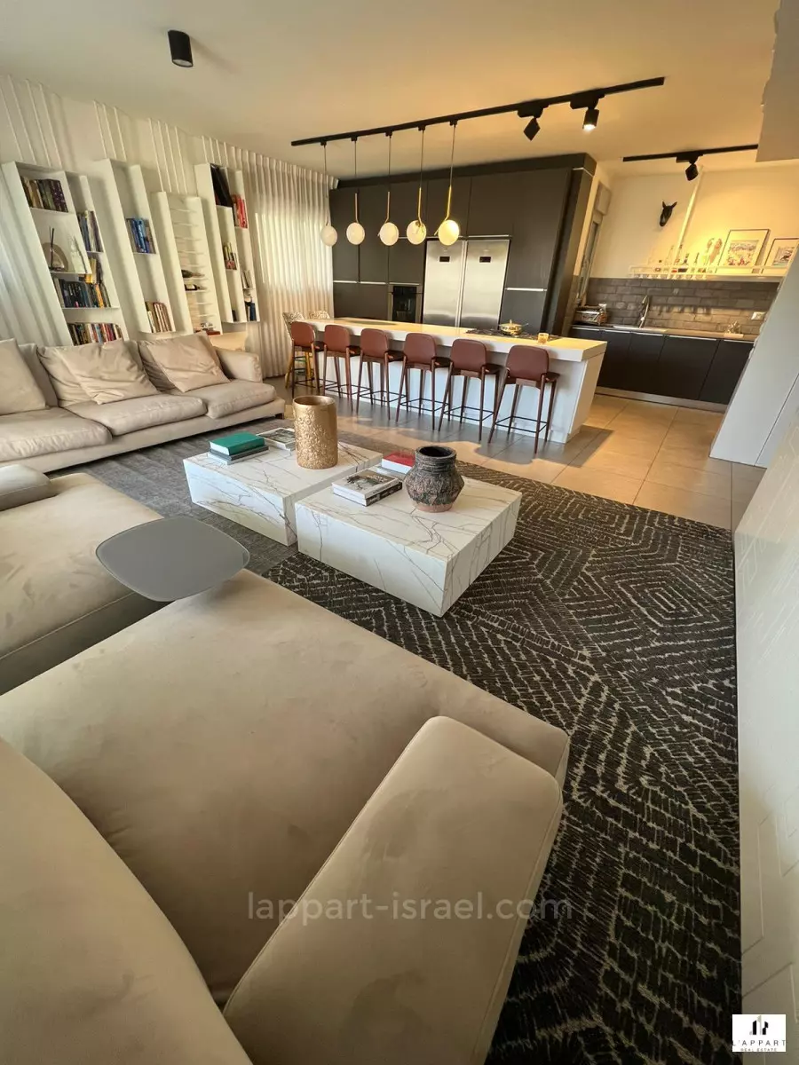 Apartment 4 rooms Tel Aviv Ramat Aviv 175-IBL-3217