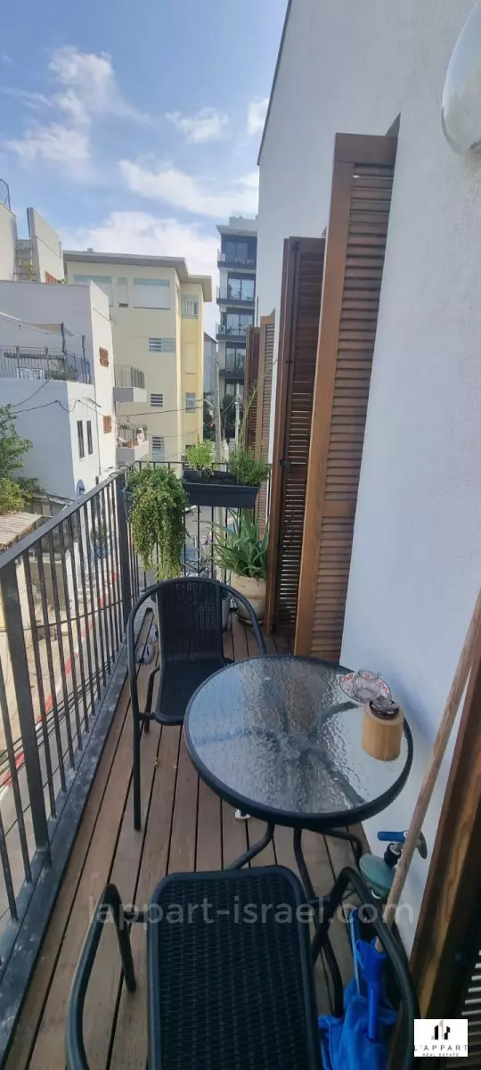 Apartment 3 rooms Tel Aviv Kerem Hatemanim 175-IBL-3250