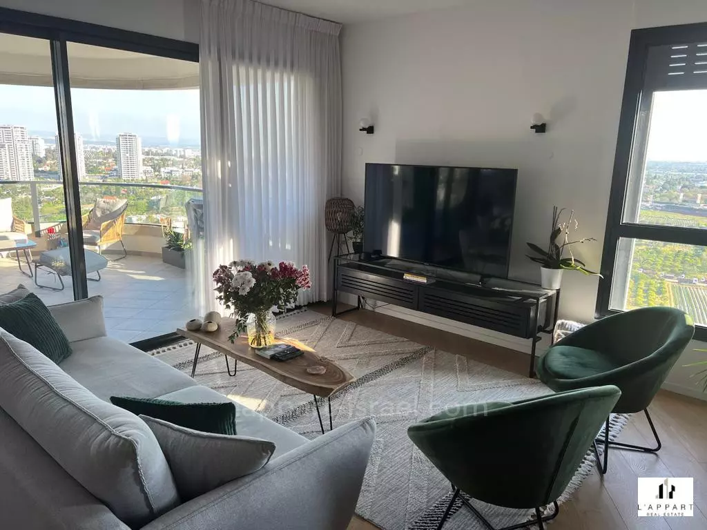 Apartment 4 rooms Kiryat Ono Kiryat Ono 175-IBL-3263