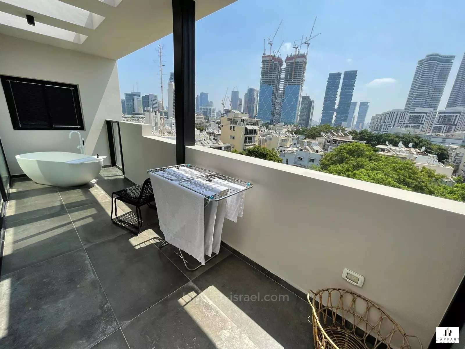 Penthouse 3 rooms Tel Aviv Lev Tel-Aviv 175-IBL-3277