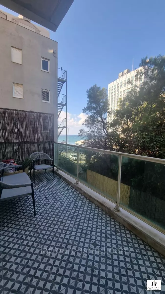 Apartment 3 rooms Tel Aviv First sea line 175-IBL-3285