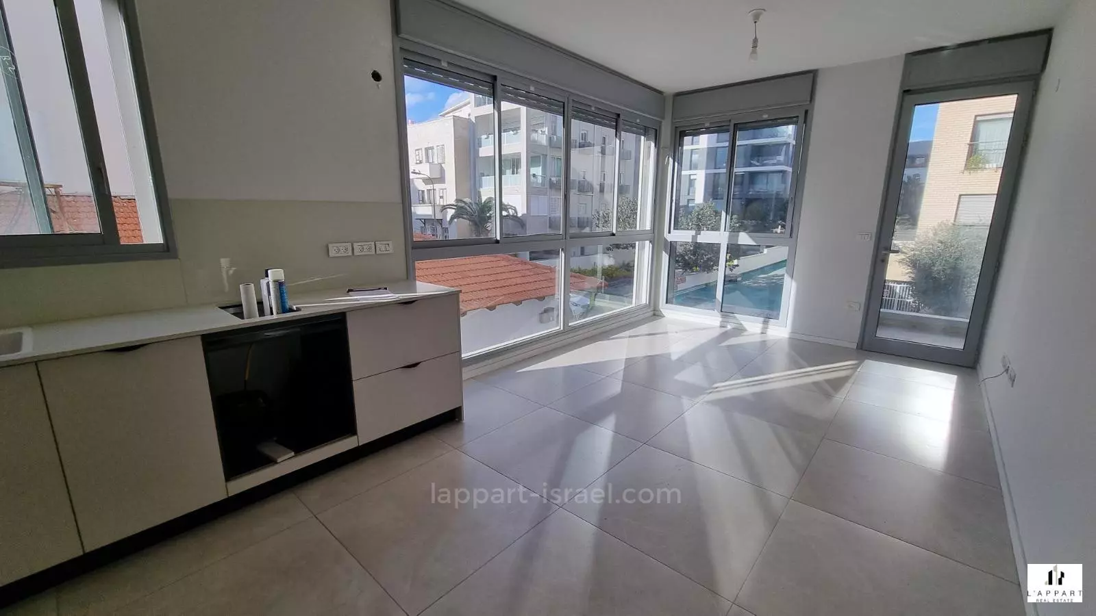 Apartment 2 rooms Tel Aviv quarter of the sea 175-IBL-3289