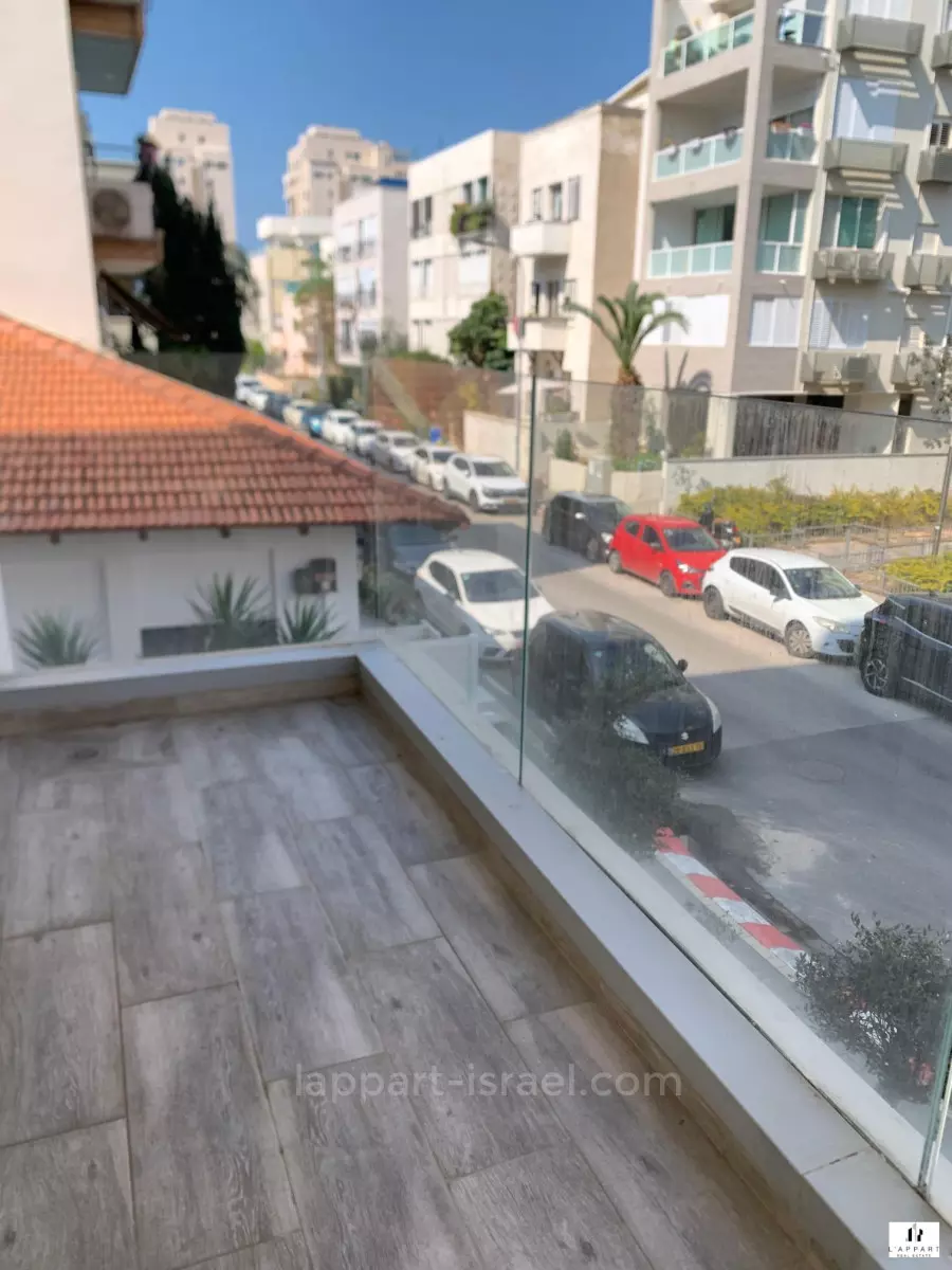 Apartment 2 rooms Tel Aviv quarter of the sea 175-IBL-3289