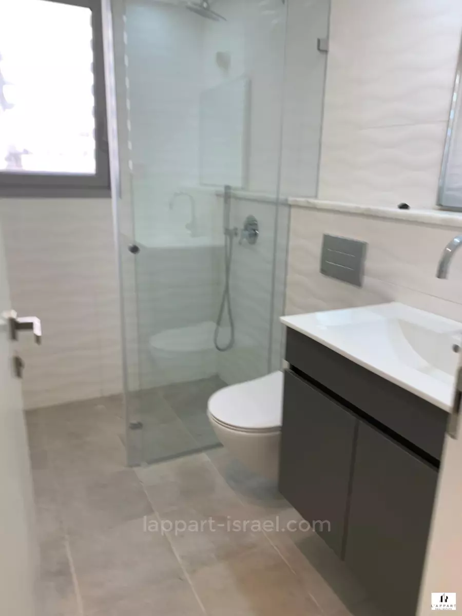 Apartment 2 rooms Tel Aviv quarter of the sea 175-IBL-3289