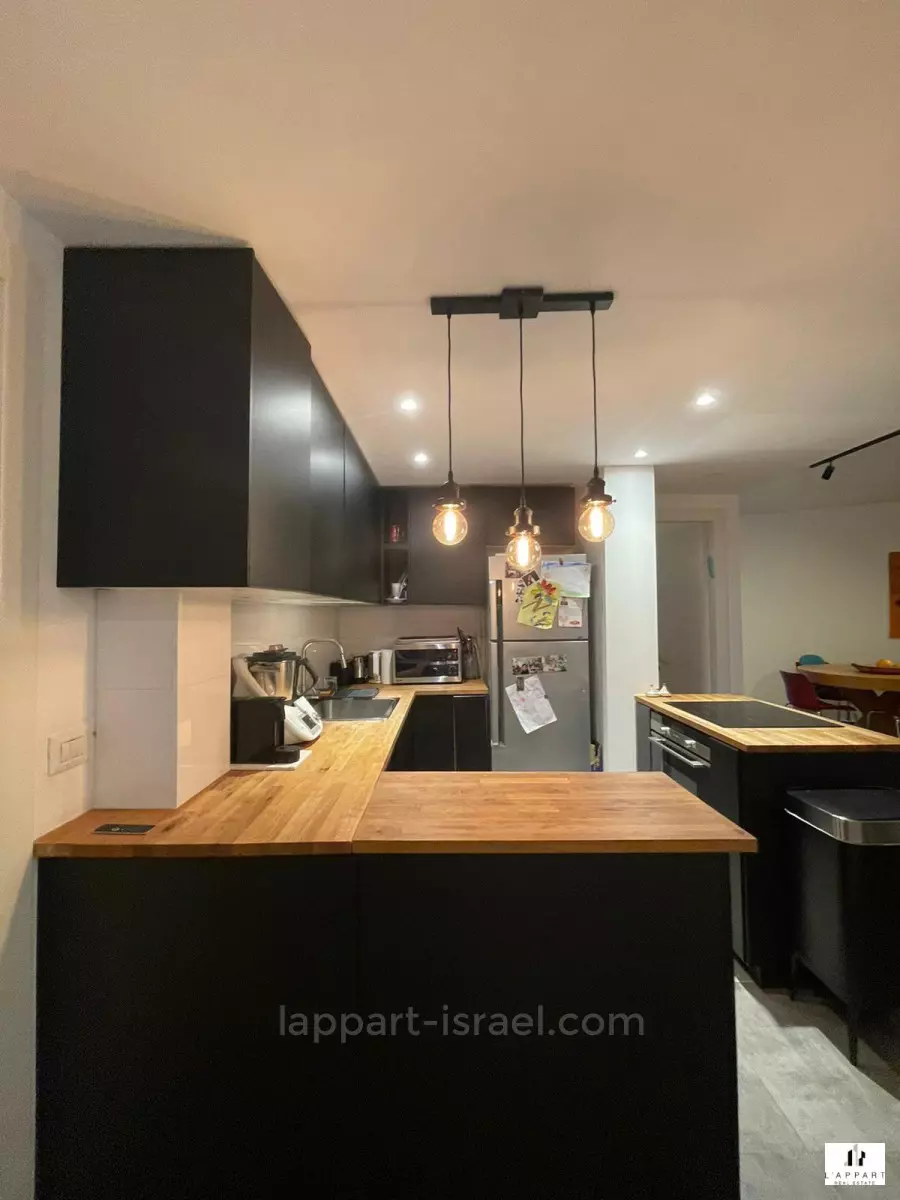 Apartment 3 rooms Tel Aviv Florentine 175-IBL-3300