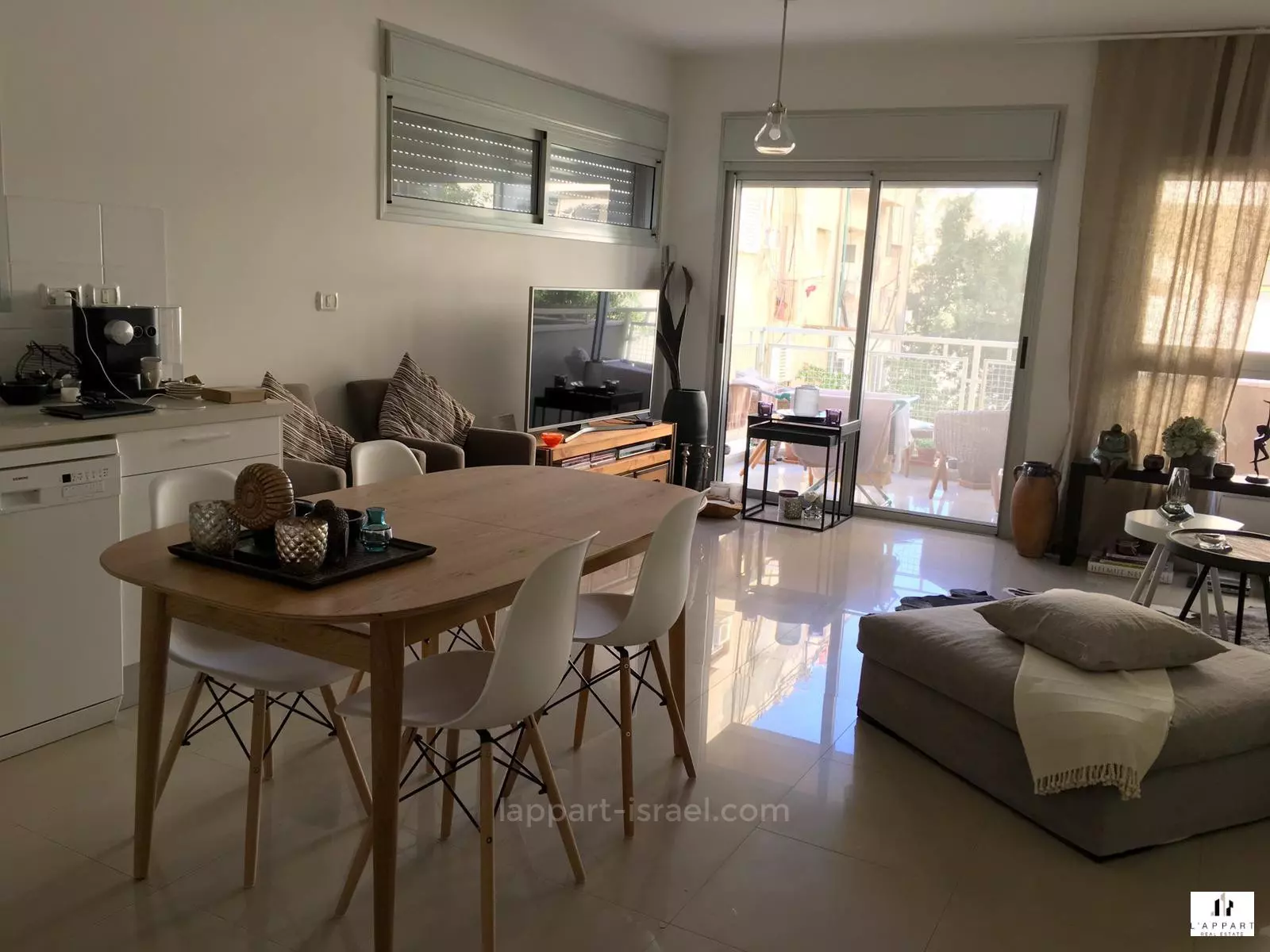 Apartment 3 rooms Tel Aviv City center 175-IBL-3302