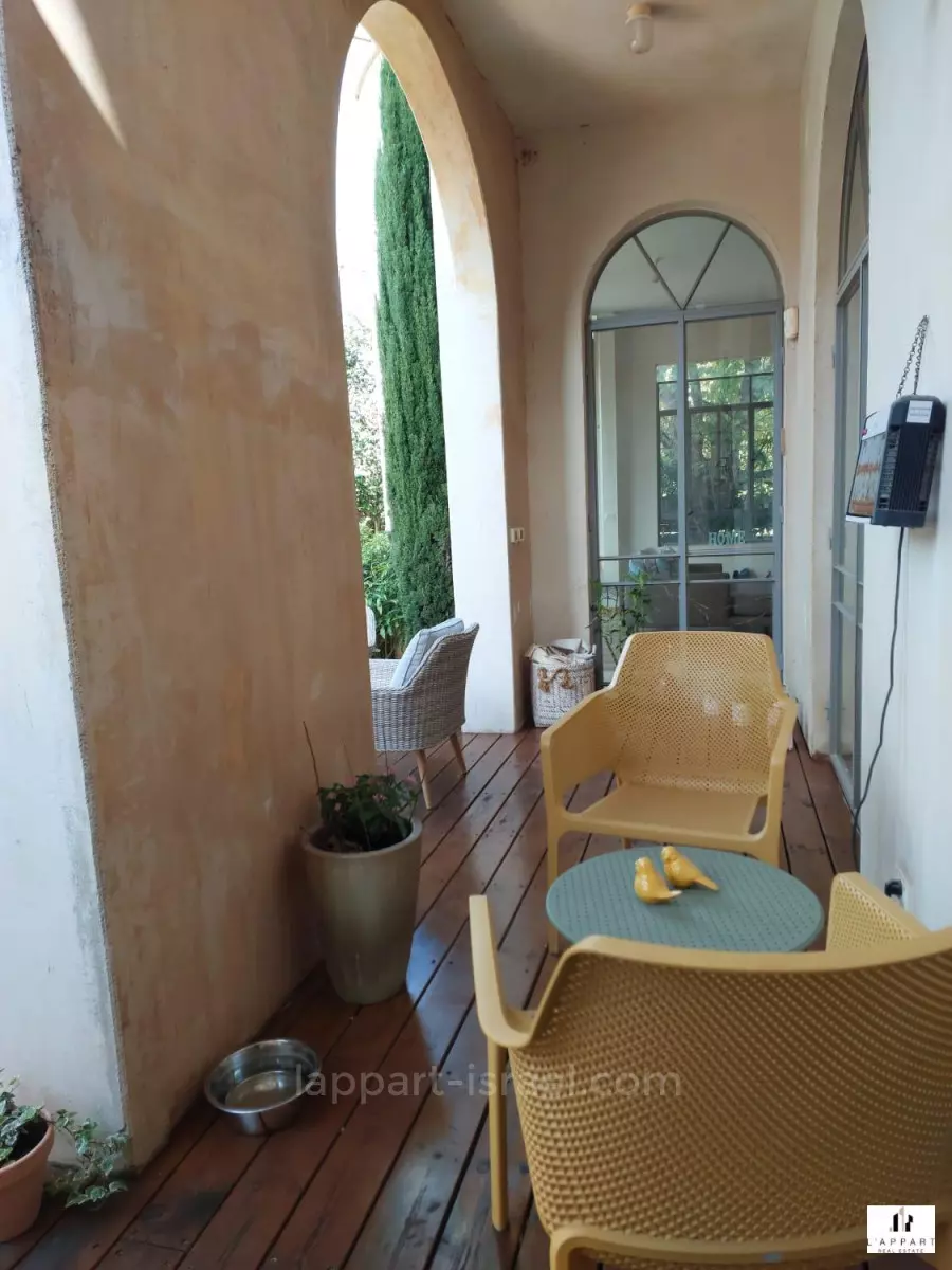 Villa 7 rooms Yehud Yehud 175-IBL-3320