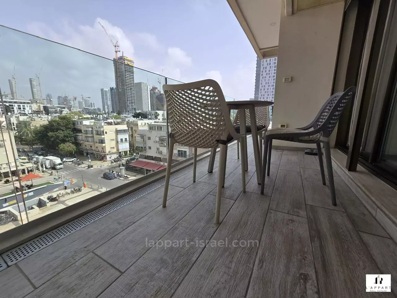 Apartment 4 rooms Tel Aviv Bazel 175-IBL-3330