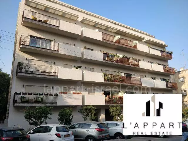 Apartment 4 rooms Tel Aviv City center 175-IBL-3341