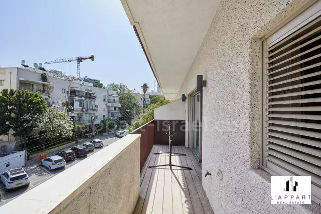 Apartment 4 rooms Tel Aviv City center 175-IBL-3341