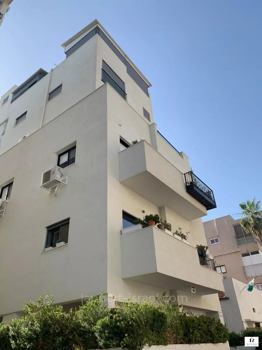 Apartment 2.5 rooms Tel Aviv City center 175-IBL-3350