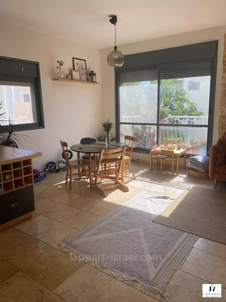 Apartment 2.5 rooms Tel Aviv City center 175-IBL-3350