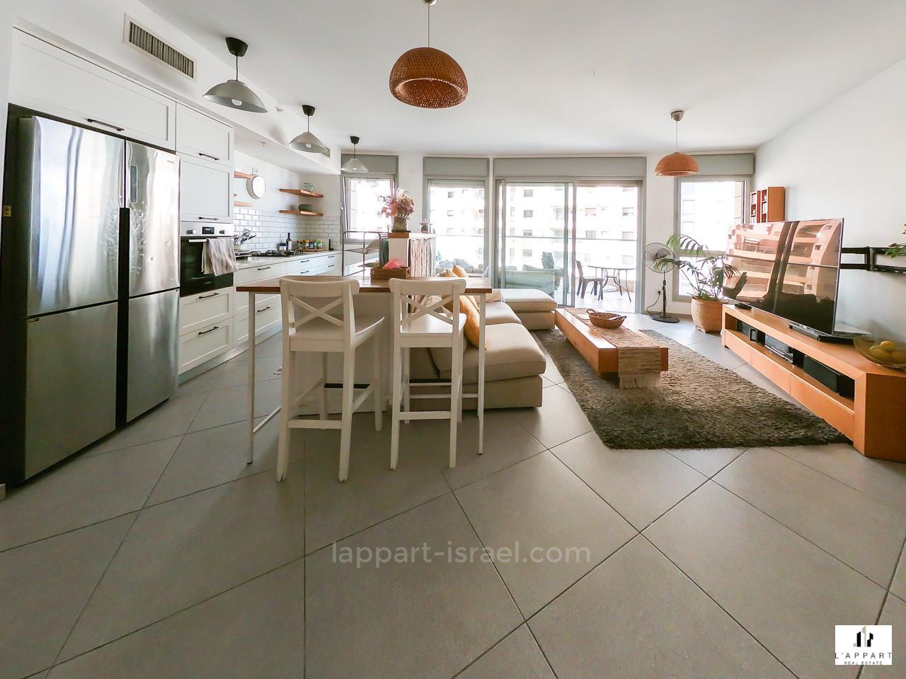 Apartment 5 Rooms Tel Aviv Ramat Aviv 175-IBL-3352