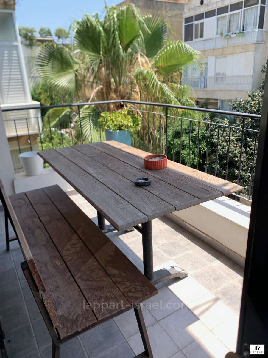 Apartment 3 Rooms Tel Aviv quarter of the sea 175-IBL-3370